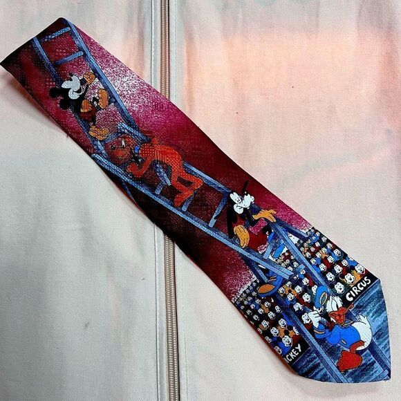 Vintage 1990s, Mickey & Friend Silk tie with Mickey, Goofy and Donald Duck - Picture 1 of 6